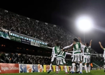 Guarani desafia jejum de 14 anos contra o Palmeiras na luta pela classificação