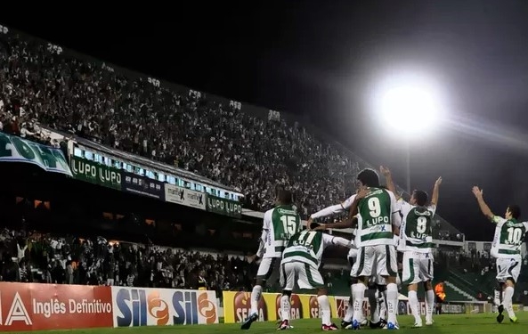 Guarani desafia jejum de 14 anos contra o Palmeiras na luta pela classificação