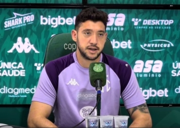 Caíque França defende a permanência de Matheus Costa no comando do Guarani