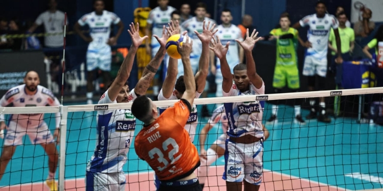 Vôlei Renata estreia com vitória por 3 a 0 no Sul-Americano