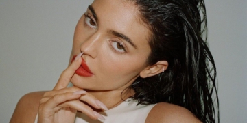 Milky Nails são o novo luxo minimalista da temporada – por Daniela Nucci