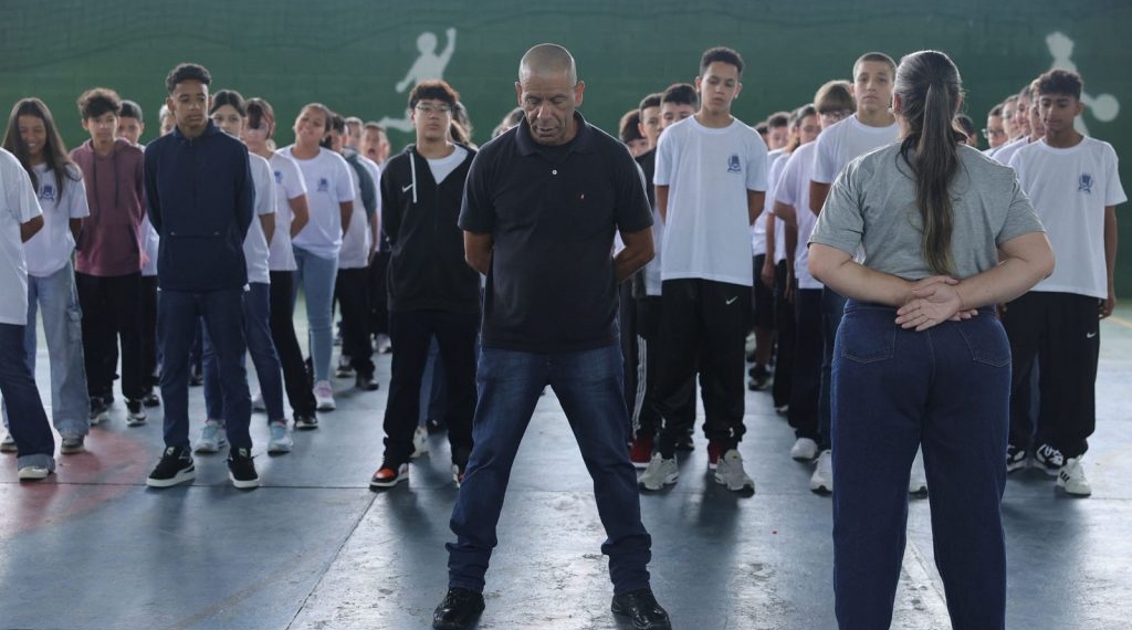 Escolas do modelo Cívico-Militar de SP ganham regimento interno específico
