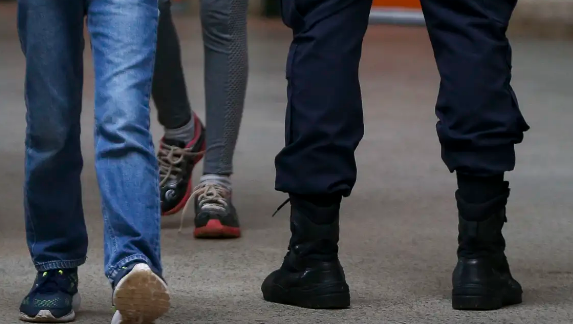 Justiça suspende regras de escolas cívico-militares em São Paulo