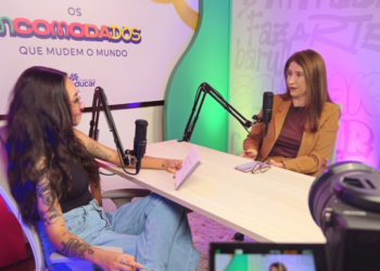 Podcast Os Incomodados discute o choque de realidade vivido por jovens na universidade