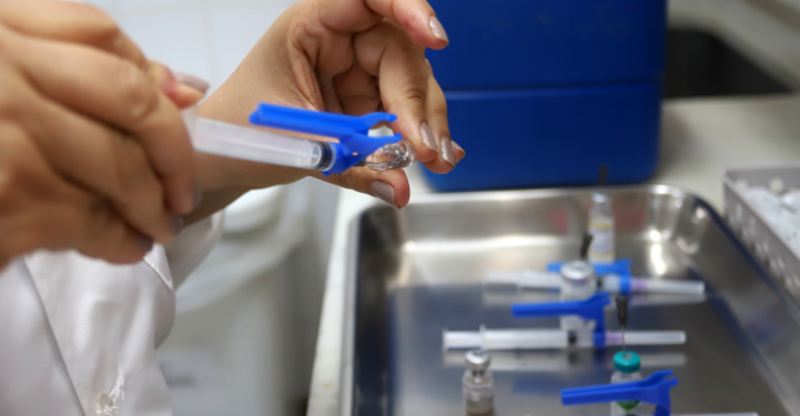Vacina contra dengue do Butantan começa a ser aplicada em agentes de saúde de Campinas