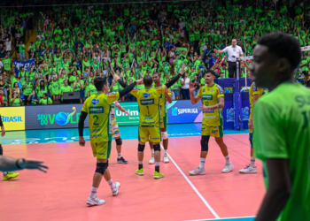 Vôlei Renata embala, vence o Sada Cruzeiro e avança como vice-líder