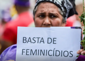 Relatório aponta média de 12 mulheres vítimas de violência por dia