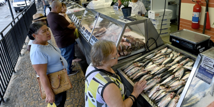 Mercadão projeta alta de 40% nas vendas de peixes até a Páscoa