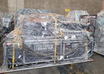 Viracopos começa a receber equipamentos para apresentações no Lollapalooza 2026