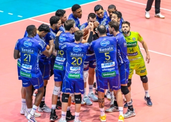 Vôlei Renata recebe Praia Clube em confronto direto no Taquaral