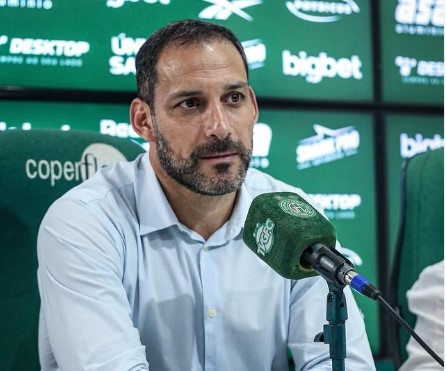 Apresentado, Frontini revela alvo do Guarani na busca por técnico