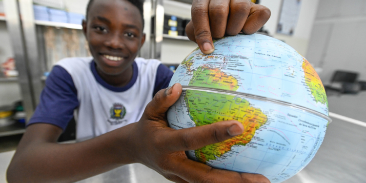 Educação básica de Campinas soma 230 alunos imigrantes vindos de 29 países