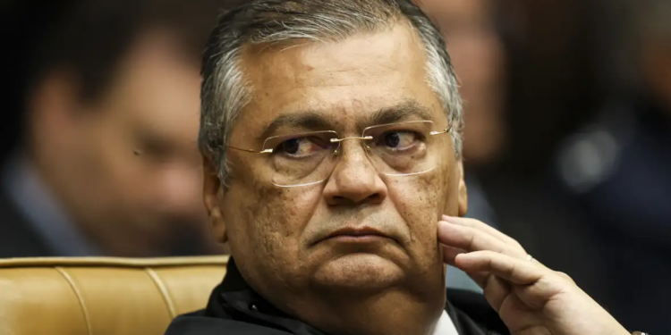 Dino acaba com a aposentadoria compulsória como ‘punição’ a juízes