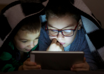 Artigo: ECA Digital entra em vigor e impõe novas obrigações para proteção de crianças e adolescentes no ambiente on-line – por Adriana Garibe