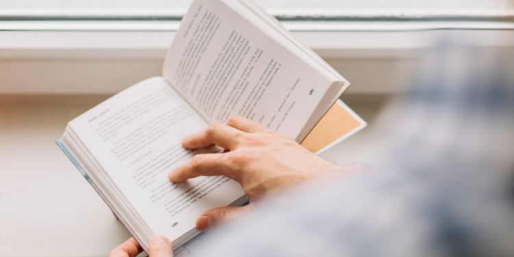 Artigo: Escritos, escritores, sons e imagens – por Adilson Roberto Gonçalves