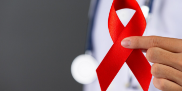 A luta contínua contra a AIDS – por Carmino de Souza