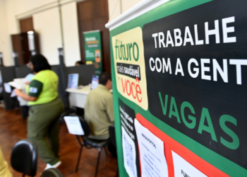 CPAT Campinas seleciona para 40 vagas de operador de caixa em parceria com rede de farmácias