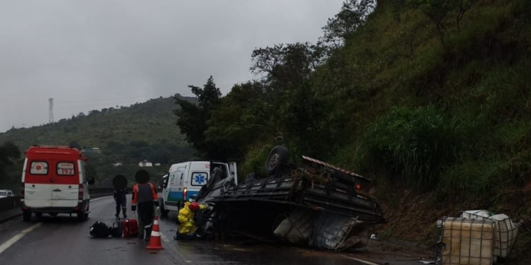 Acidente na D. Pedro deixa um ferido grave e causa congestionamento