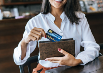 Recorde de inadimplência reacende debate sobre direitos do consumidor em contratos bancários
