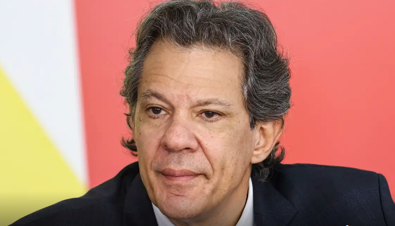 Haddad fará proposta aos estados para conter preços dos combustíveis