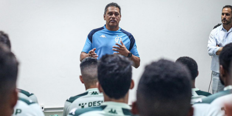 Élio Sizenando chega e destaca grande desafio e responsabilidade à frente do Guarani