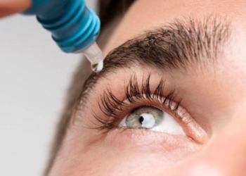 Compartilhar colírio pode causar doenças nos olhos