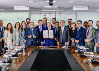 Lula sanciona Lei Antifacção e defende prisão de magnatas do crime