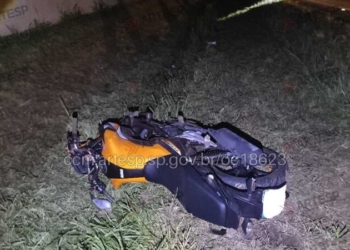 Motociclista morre ao cair da moto e ser atropelado na Santos Dumont