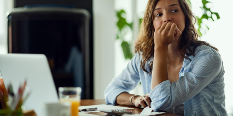 Mulheres sobrecarregadas: como a pressão diária pode virar ansiedade