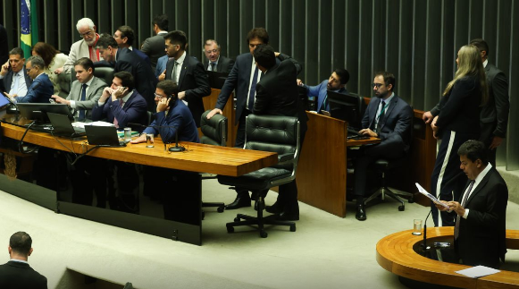 Câmara aprova em segundo turno PEC da Segurança Pública