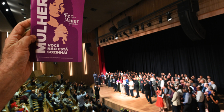 Campinas lança programa de enfrentamento da violência contra mulheres evangélicas