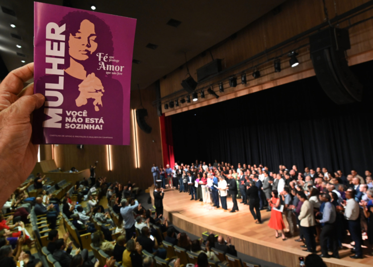 Campinas lança programa de enfrentamento da violência contra mulheres evangélicas