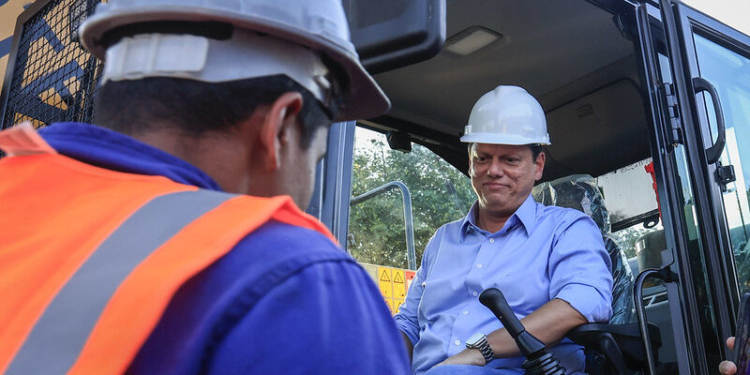 Tarcísio de Freitas se reúne com prefeitos da RMC em Campinas