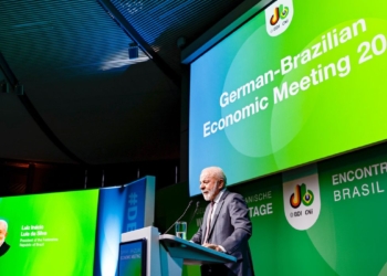 Lula fala em reciprocidade após expulsão de delegado dos EUA