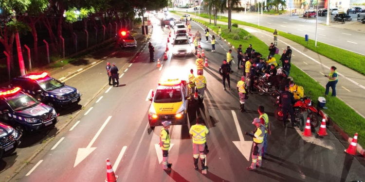 Campinas realiza quase 4,2 mil testes com bafômetros em março