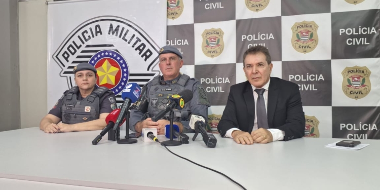 Megaoperação prende 12 e apreende drogas, caça-níqueis e cigarros contrabandeados