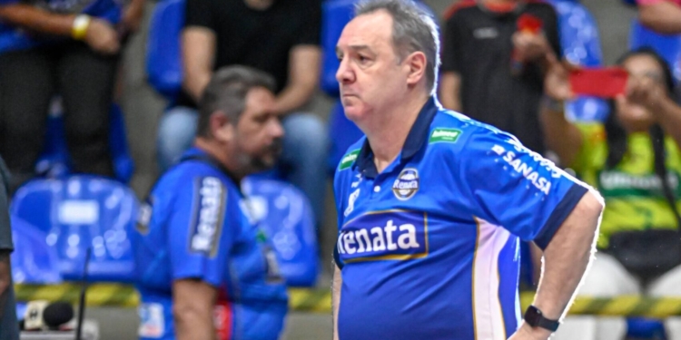 Vôlei Renata busca classificação para final da Superliga em duelo fora de casa