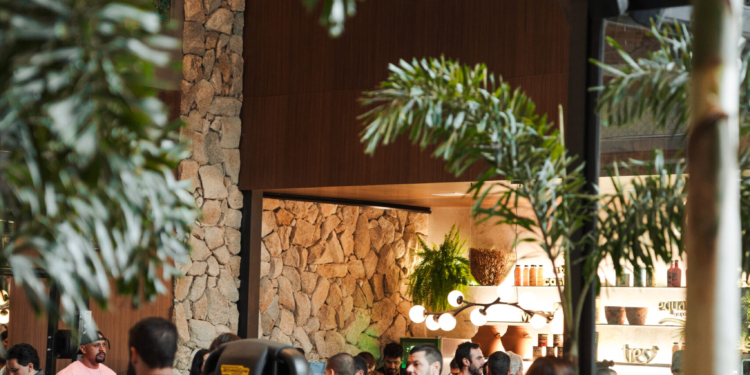 Six faz festa de abertura para convidados; unidade terá 600 vagas em Campinas