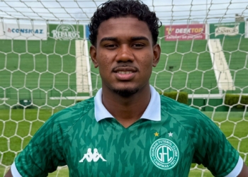Destaques do sub-17 assinam primeiro contrato profissional com o Guarani