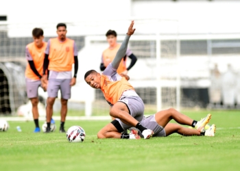 Ponte Preta enfrenta o Vila Nova em busca da primeira vitória na Série B