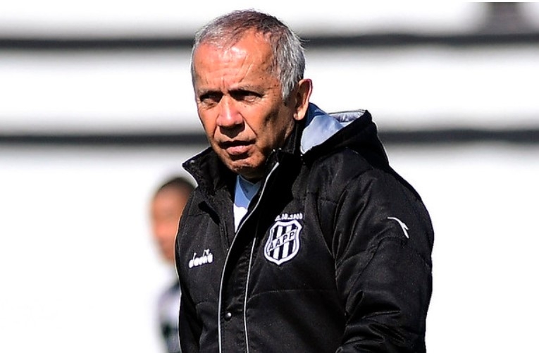 Com história na Ponte Preta, Nelsinho Baptista anuncia a aposentadoria