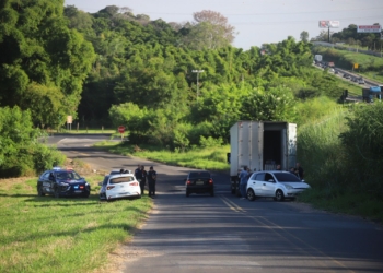 Quadrilha rouba carga de aparelhos eletrônicos em estrada vicinal de Jaguariúna