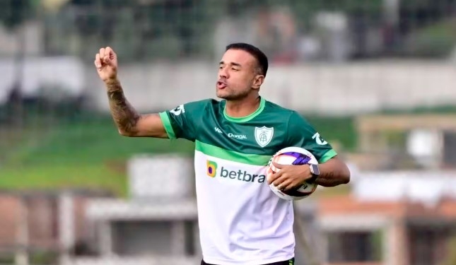 Ponte Preta e Roger voltam a se encontrar nesta sexta-feira