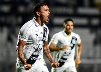 Ponte Preta vence o América-MG, encerra jejuns e pega o elevador na tabela