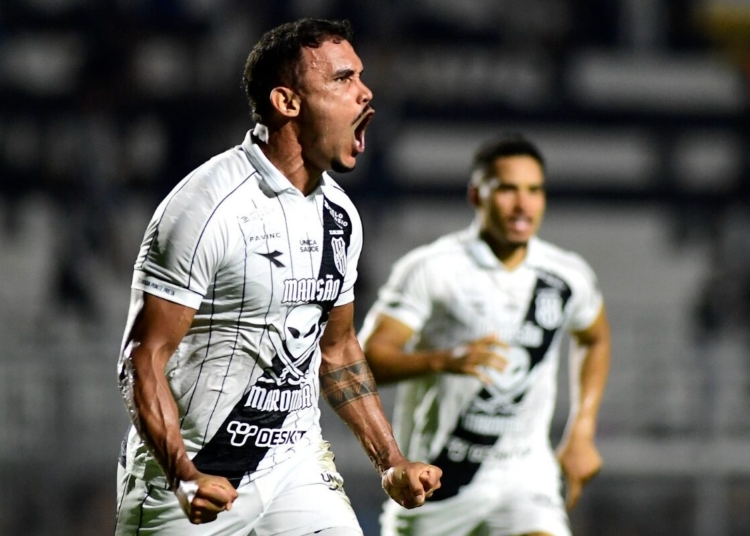 Ponte Preta vence o América-MG, encerra jejuns e pega o elevador na tabela