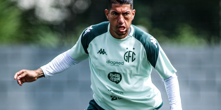 Guarani visita a Ferroviária em busca da vitória para se manter no G8