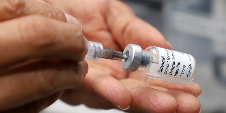 Campinas imuniza a partir desta segunda agentes da Saúde e público de 59 anos com vacina da dengue