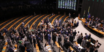 Congresso derruba veto de Lula e mantém PL da Dosimetria