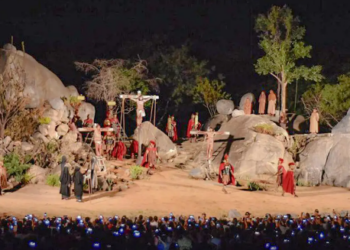 Paixão de Cristo de Nova Jerusalém tem encenações até domingo