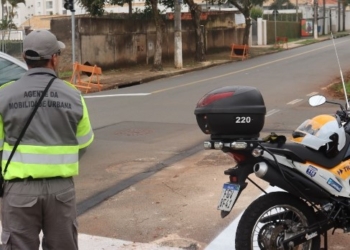 Emdec bloqueia trecho da rua Ferreira Penteado nesta terça-feira